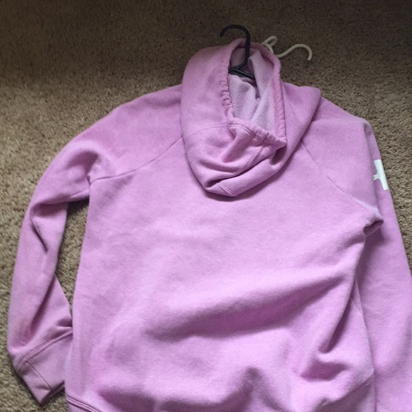 light purple under armour women’s sweatshirt - Picture 5 of 5
